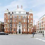 1-Bed Flat In Westminster