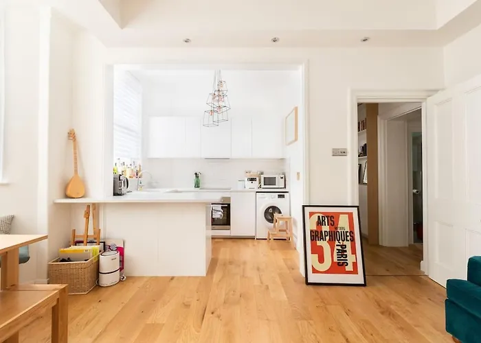 1-Bed Flat In Westminster